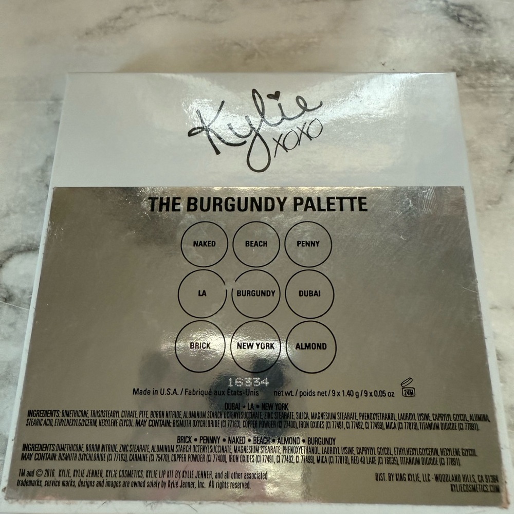 Kylie Cosmetics 2016 The Burgundy Palette - Picture 2 of 3